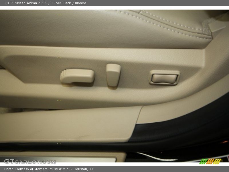 Super Black / Blonde 2012 Nissan Altima 2.5 SL