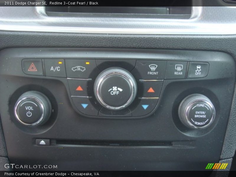Redline 3-Coat Pearl / Black 2011 Dodge Charger SE