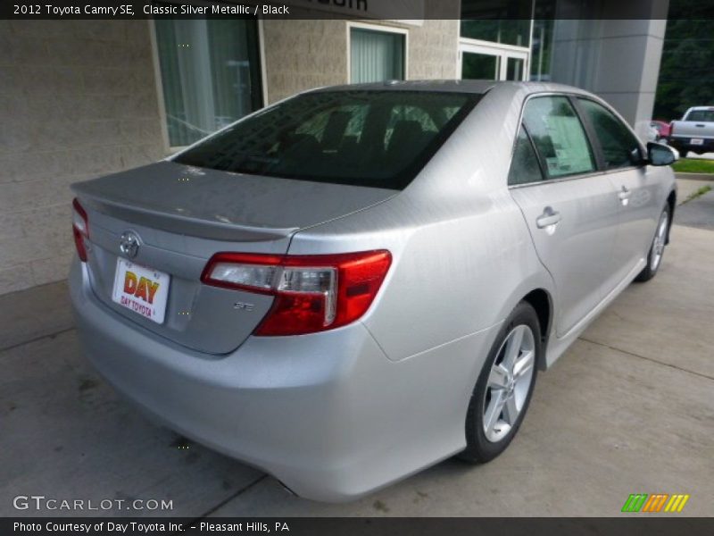 Classic Silver Metallic / Black 2012 Toyota Camry SE