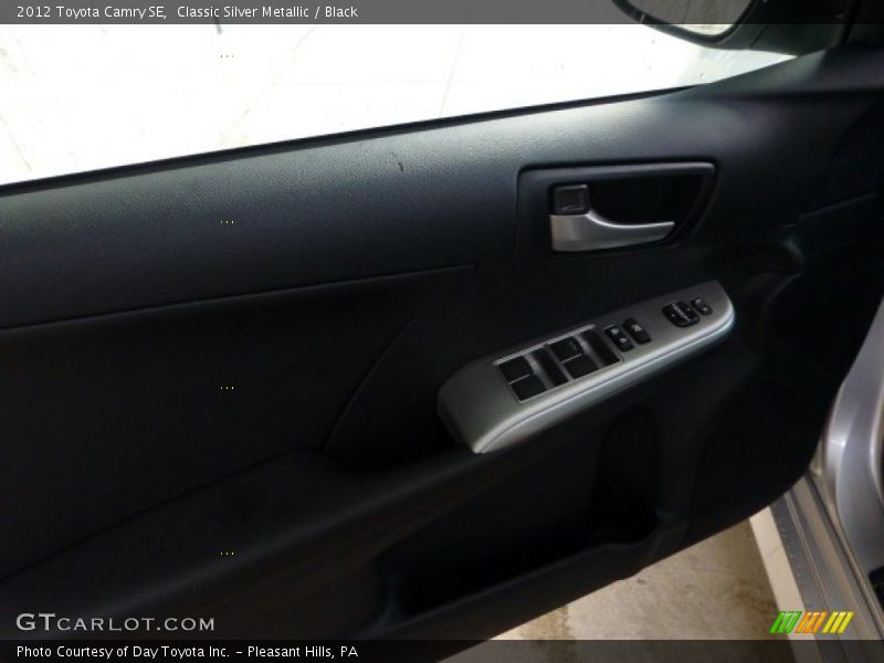 Classic Silver Metallic / Black 2012 Toyota Camry SE