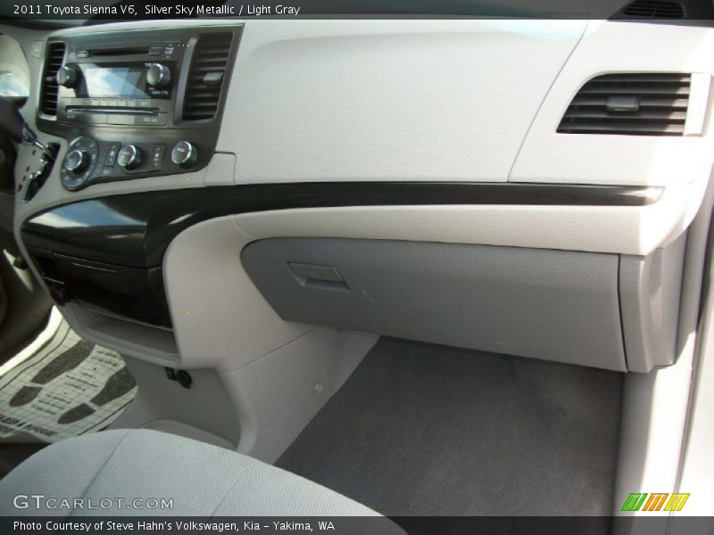 Silver Sky Metallic / Light Gray 2011 Toyota Sienna V6