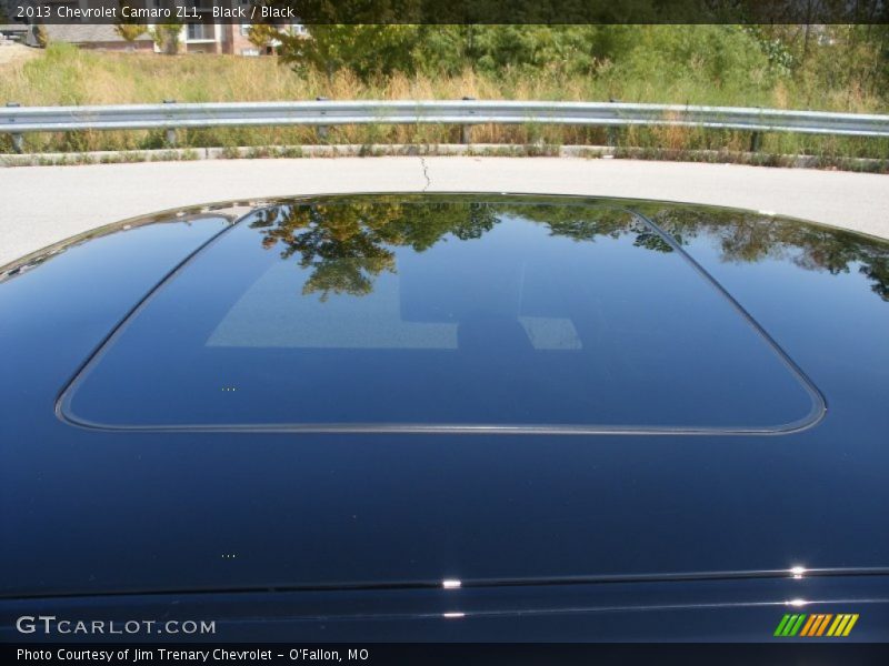 Sunroof of 2013 Camaro ZL1