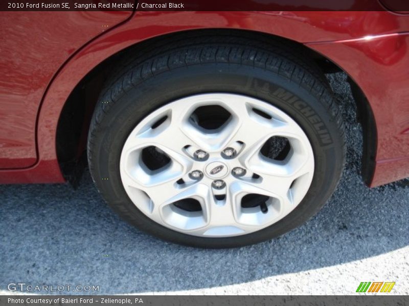Sangria Red Metallic / Charcoal Black 2010 Ford Fusion SE