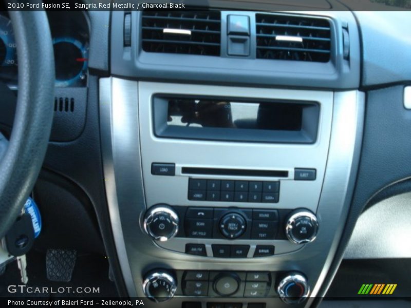 Sangria Red Metallic / Charcoal Black 2010 Ford Fusion SE