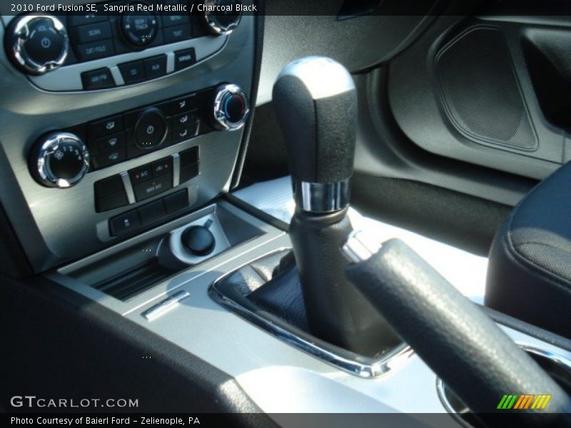 Sangria Red Metallic / Charcoal Black 2010 Ford Fusion SE