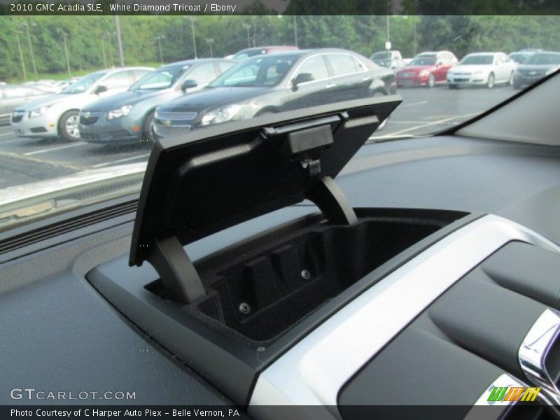 White Diamond Tricoat / Ebony 2010 GMC Acadia SLE