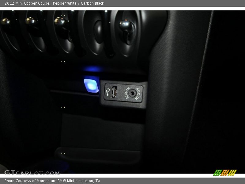 Pepper White / Carbon Black 2012 Mini Cooper Coupe