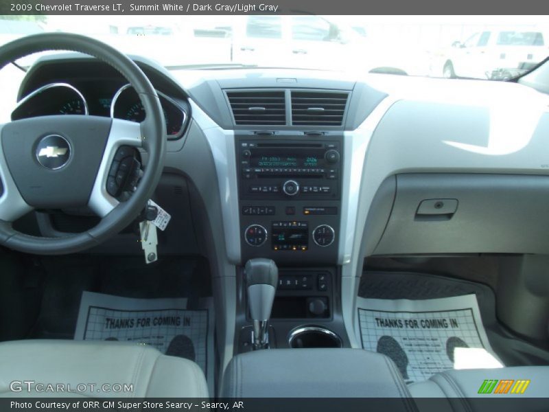 Summit White / Dark Gray/Light Gray 2009 Chevrolet Traverse LT
