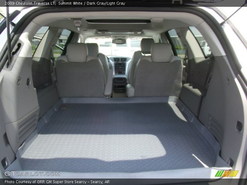 Summit White / Dark Gray/Light Gray 2009 Chevrolet Traverse LT