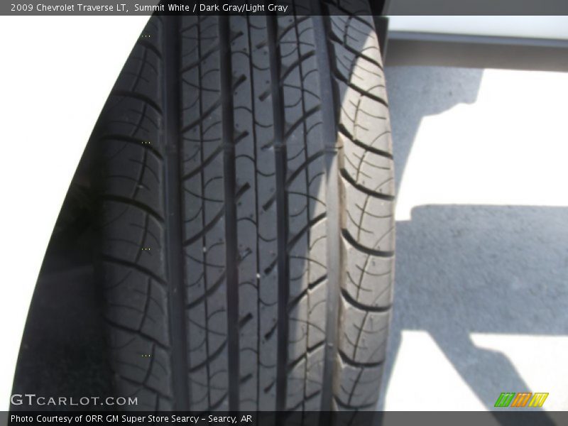 Summit White / Dark Gray/Light Gray 2009 Chevrolet Traverse LT
