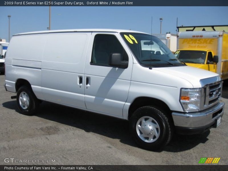 Oxford White / Medium Flint 2009 Ford E Series Van E250 Super Duty Cargo