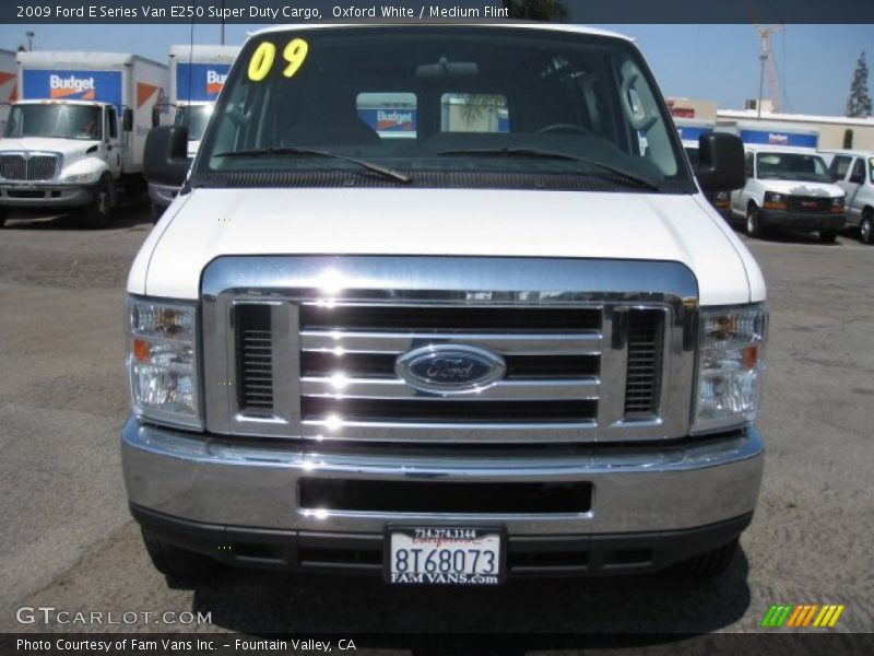 Oxford White / Medium Flint 2009 Ford E Series Van E250 Super Duty Cargo