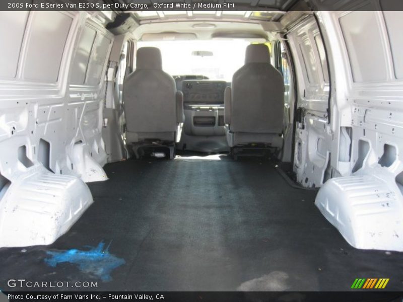 Oxford White / Medium Flint 2009 Ford E Series Van E250 Super Duty Cargo