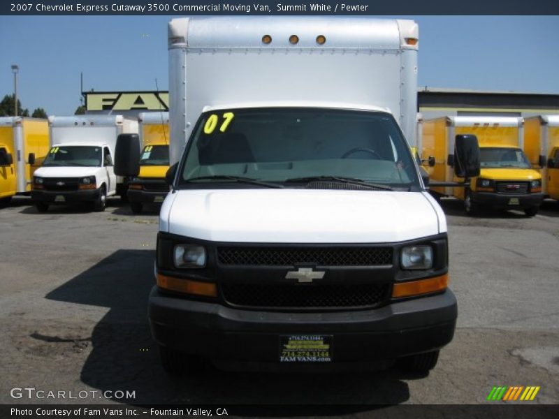 Summit White / Pewter 2007 Chevrolet Express Cutaway 3500 Commercial Moving Van
