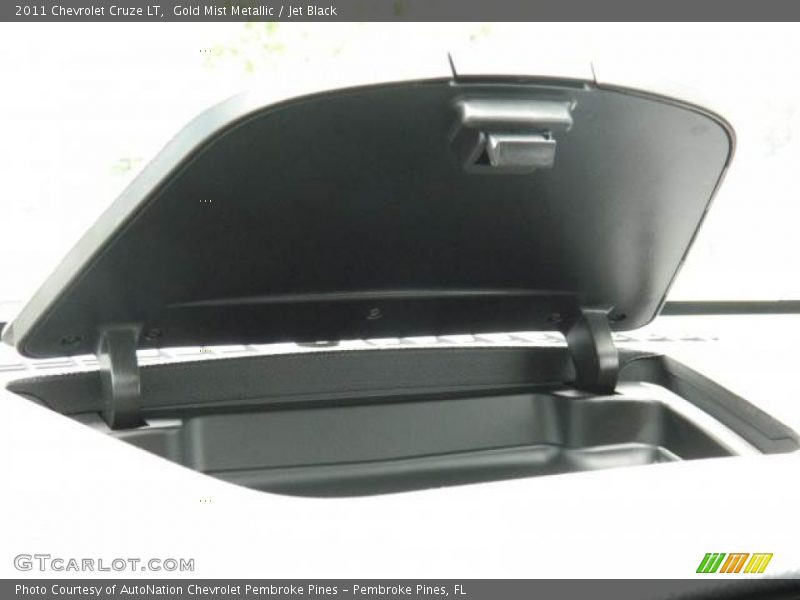 Gold Mist Metallic / Jet Black 2011 Chevrolet Cruze LT