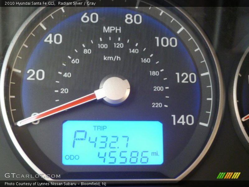 Radiant Silver / Gray 2010 Hyundai Santa Fe GLS