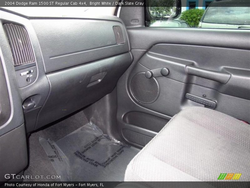 Bright White / Dark Slate Gray 2004 Dodge Ram 1500 ST Regular Cab 4x4