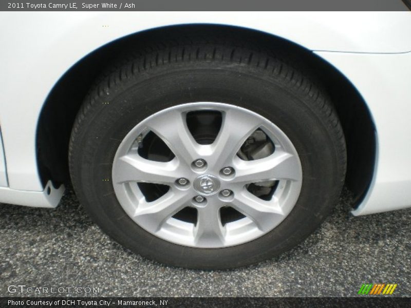 Super White / Ash 2011 Toyota Camry LE