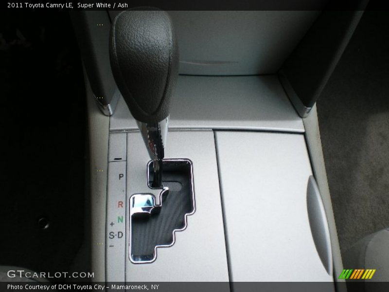 Super White / Ash 2011 Toyota Camry LE