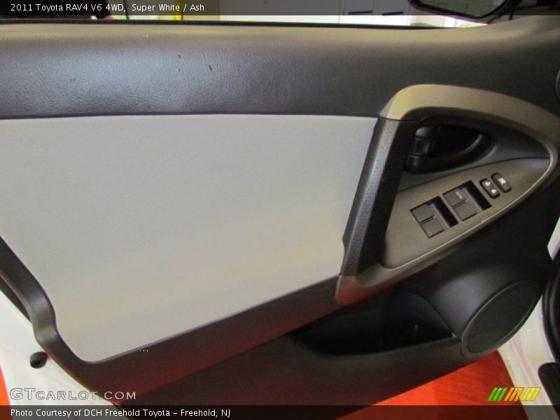 Super White / Ash 2011 Toyota RAV4 V6 4WD