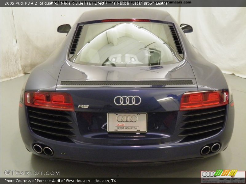 Mugello Blue Pearl Effect / Fine Nappa Tuscan Brown Leather 2009 Audi R8 4.2 FSI quattro