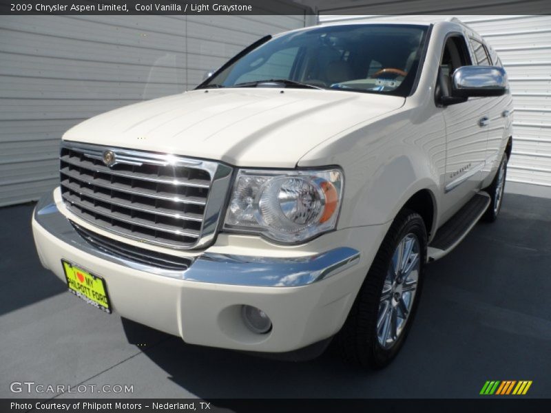 Cool Vanilla / Light Graystone 2009 Chrysler Aspen Limited