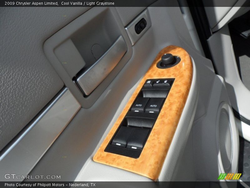 Cool Vanilla / Light Graystone 2009 Chrysler Aspen Limited
