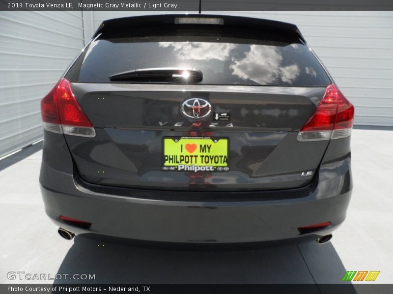 Magnetic Gray Metallic / Light Gray 2013 Toyota Venza LE