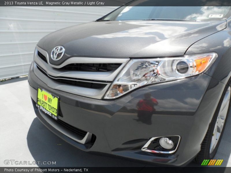 Magnetic Gray Metallic / Light Gray 2013 Toyota Venza LE