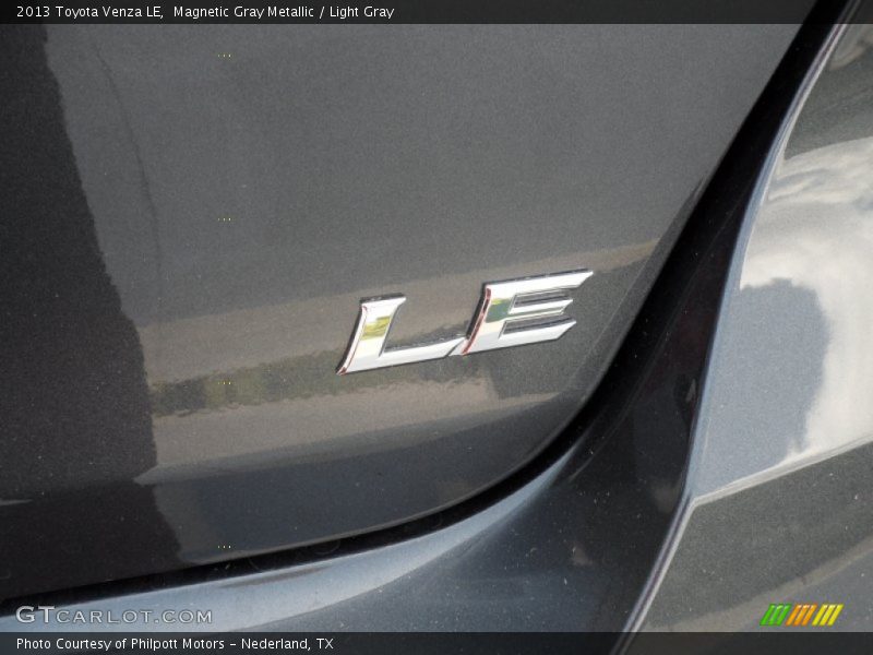 Magnetic Gray Metallic / Light Gray 2013 Toyota Venza LE