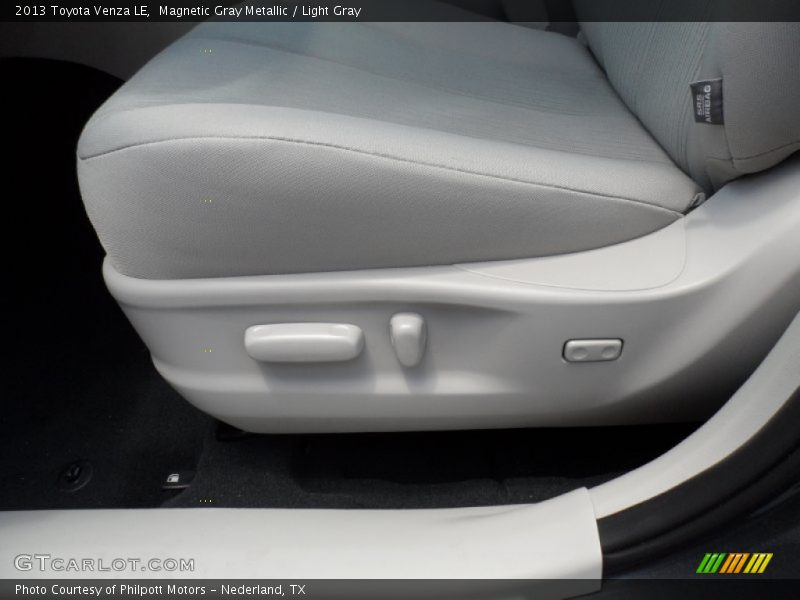 Magnetic Gray Metallic / Light Gray 2013 Toyota Venza LE
