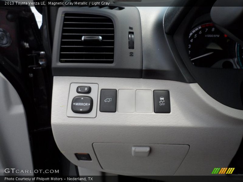 Magnetic Gray Metallic / Light Gray 2013 Toyota Venza LE