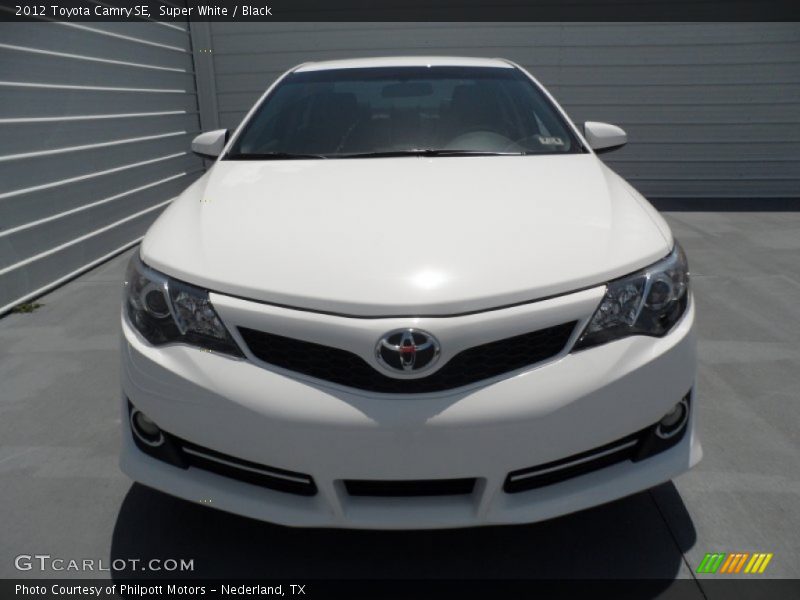 Super White / Black 2012 Toyota Camry SE
