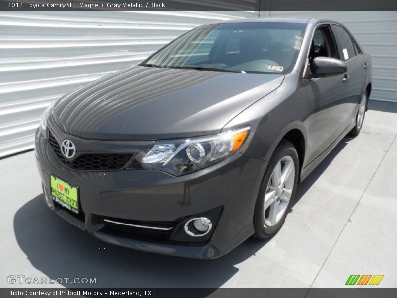Magnetic Gray Metallic / Black 2012 Toyota Camry SE