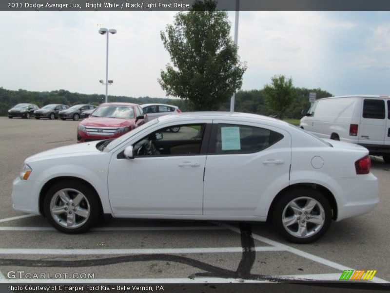 Bright White / Black/Light Frost Beige 2011 Dodge Avenger Lux