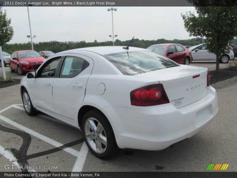 Bright White / Black/Light Frost Beige 2011 Dodge Avenger Lux