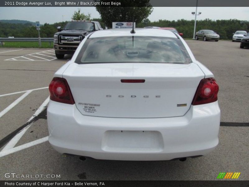 Bright White / Black/Light Frost Beige 2011 Dodge Avenger Lux