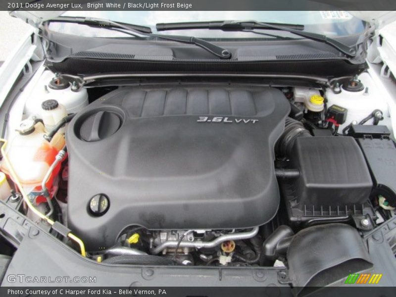 Bright White / Black/Light Frost Beige 2011 Dodge Avenger Lux