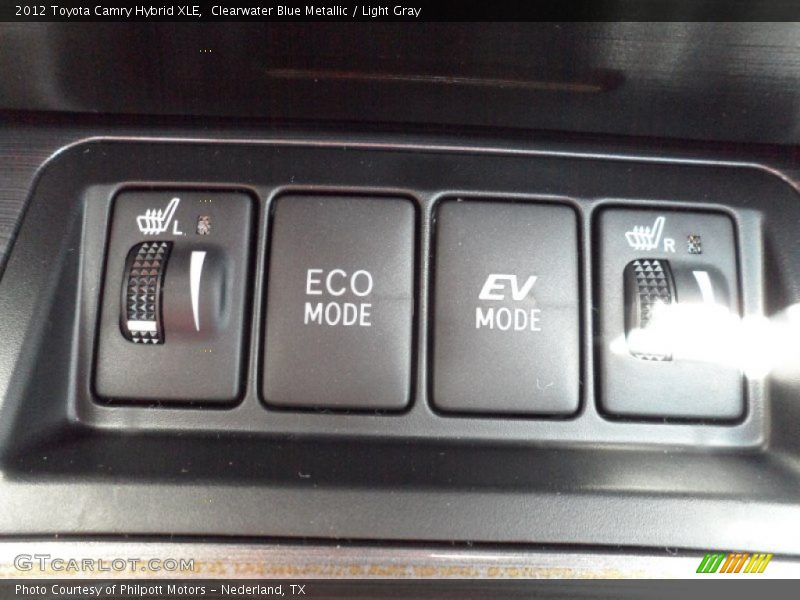 Clearwater Blue Metallic / Light Gray 2012 Toyota Camry Hybrid XLE