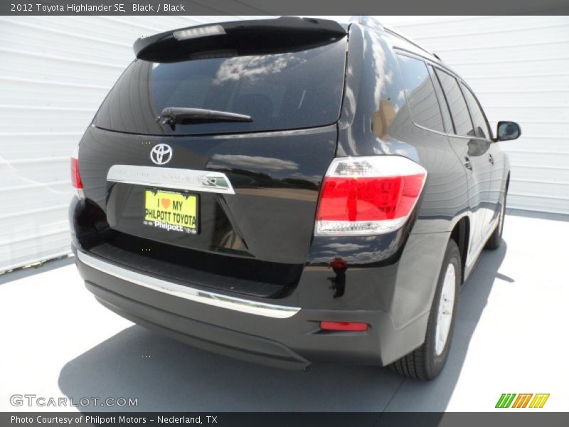 Black / Black 2012 Toyota Highlander SE