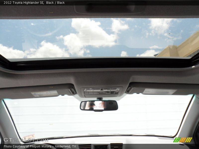 Black / Black 2012 Toyota Highlander SE