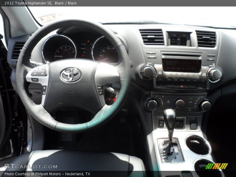 Black / Black 2012 Toyota Highlander SE