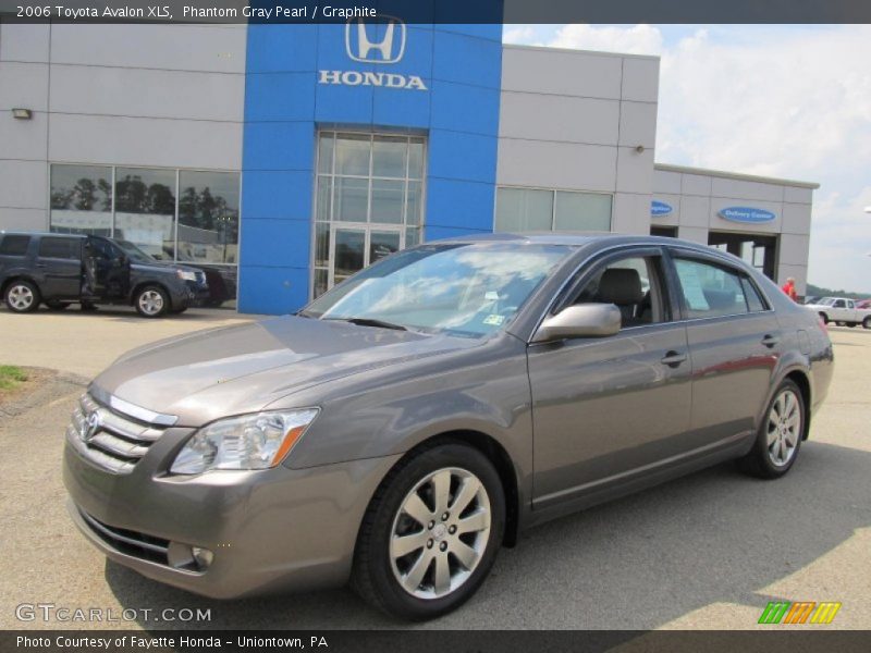 Phantom Gray Pearl / Graphite 2006 Toyota Avalon XLS