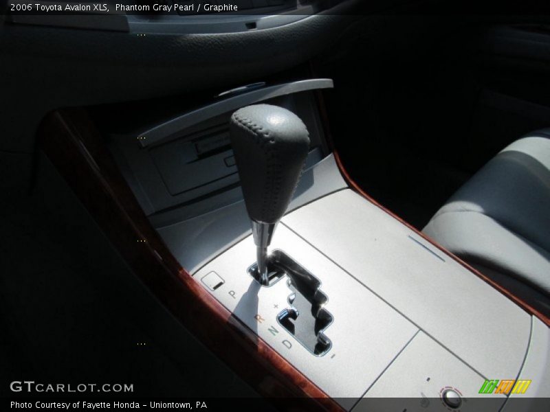 Phantom Gray Pearl / Graphite 2006 Toyota Avalon XLS