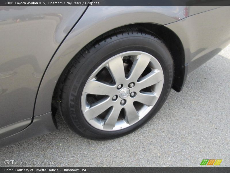 Phantom Gray Pearl / Graphite 2006 Toyota Avalon XLS