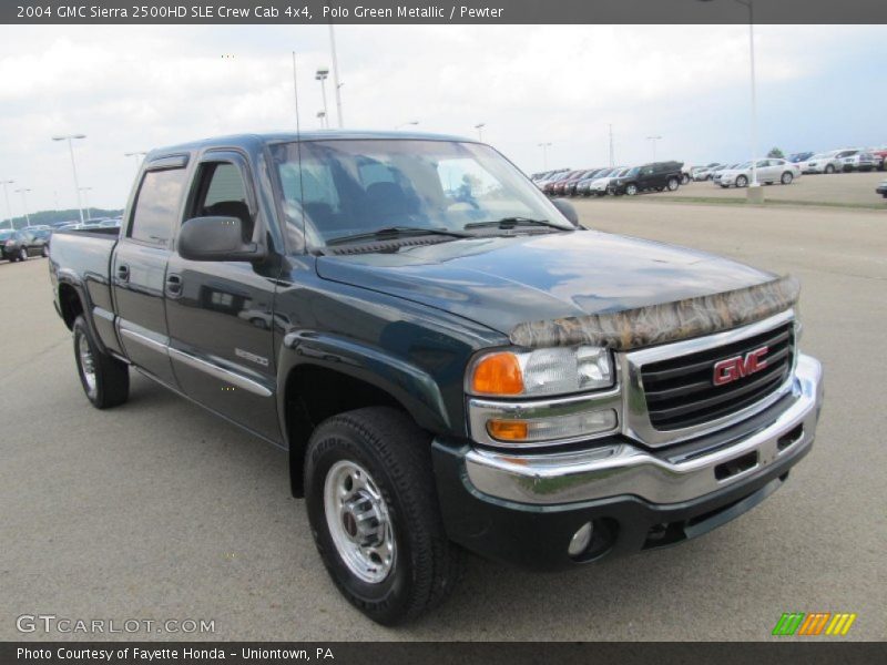 Front 3/4 View of 2004 Sierra 2500HD SLE Crew Cab 4x4