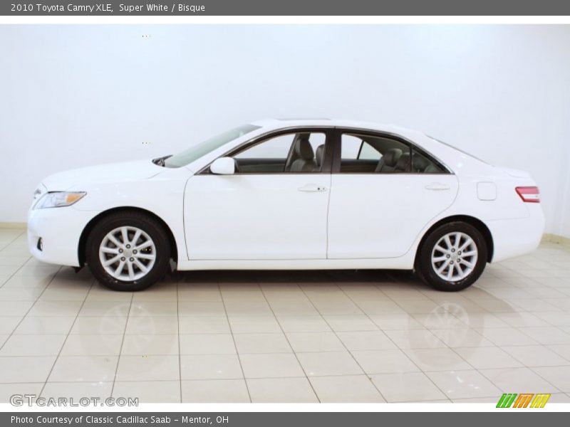 Super White / Bisque 2010 Toyota Camry XLE