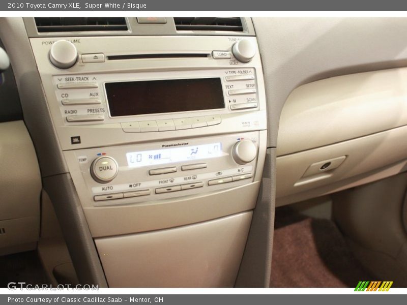 Super White / Bisque 2010 Toyota Camry XLE
