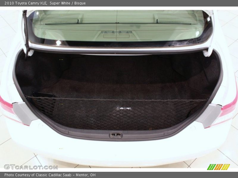 Super White / Bisque 2010 Toyota Camry XLE