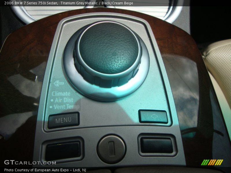 Controls of 2006 7 Series 750i Sedan